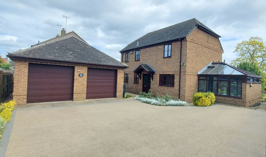 Property photo 2 of 18