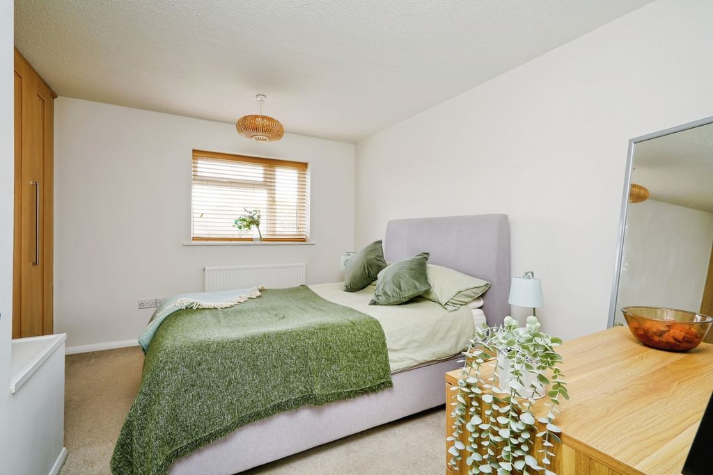 Property photo 3 of 16 Photo