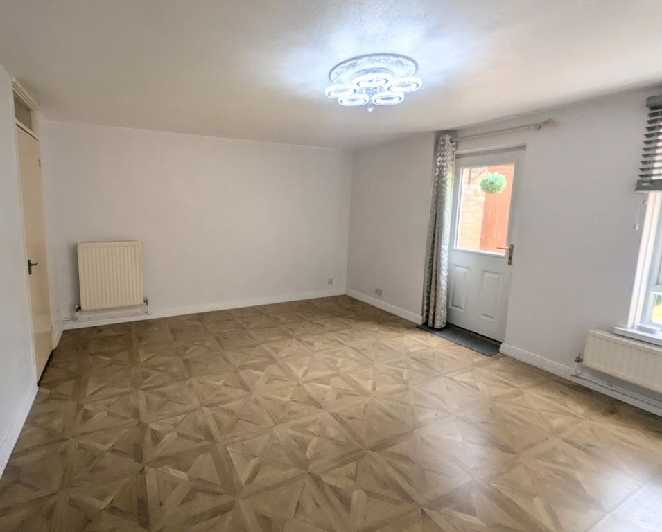 Property photo 3 of 8 Living Room