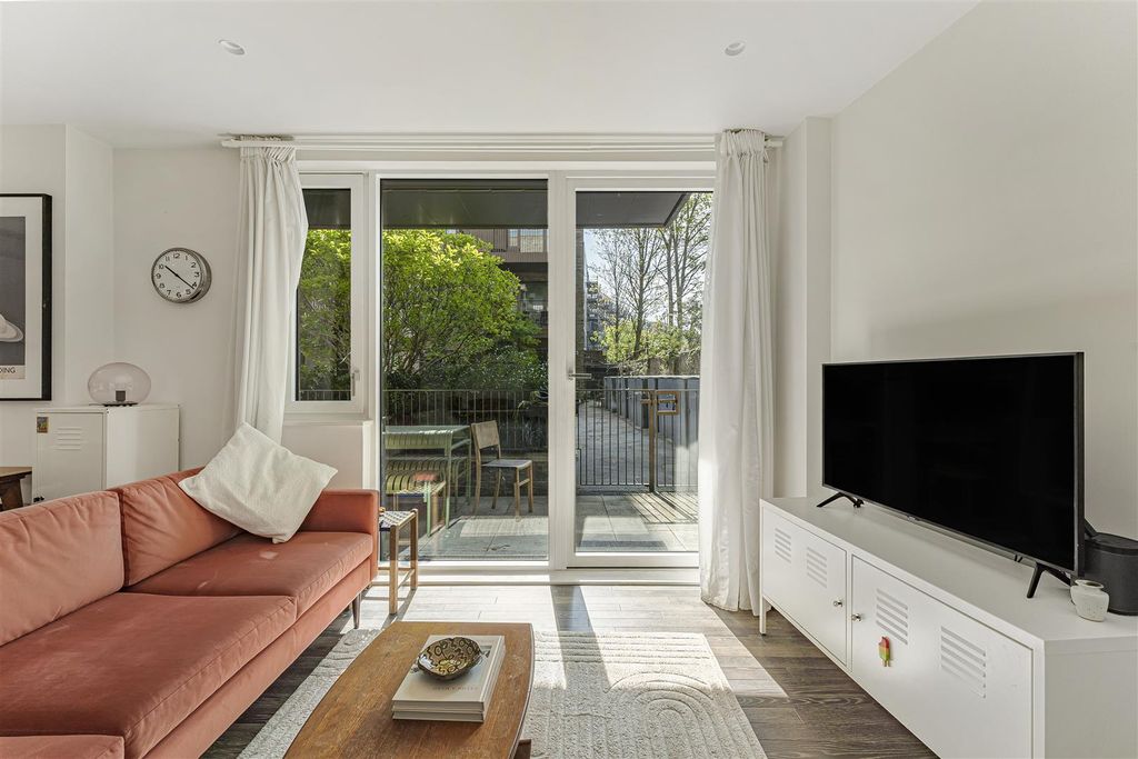 Property photo 3 of 20 Fettle Court