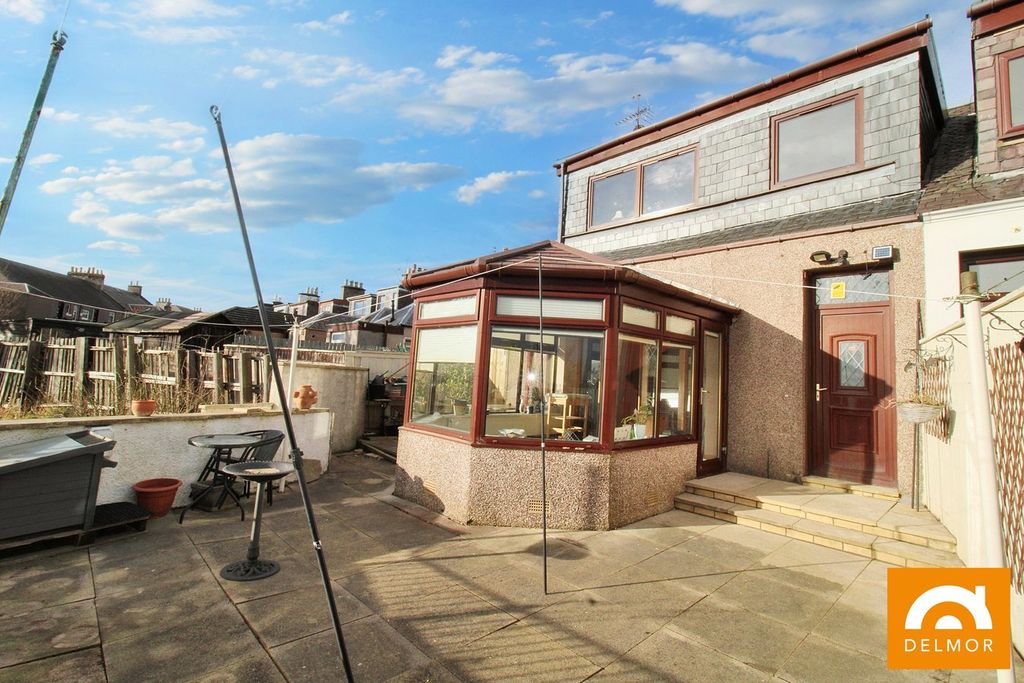 Property photo 1 of 34