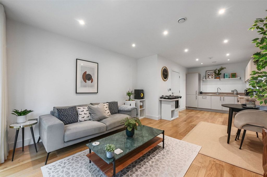 Property photo 3 of 16 Living Room