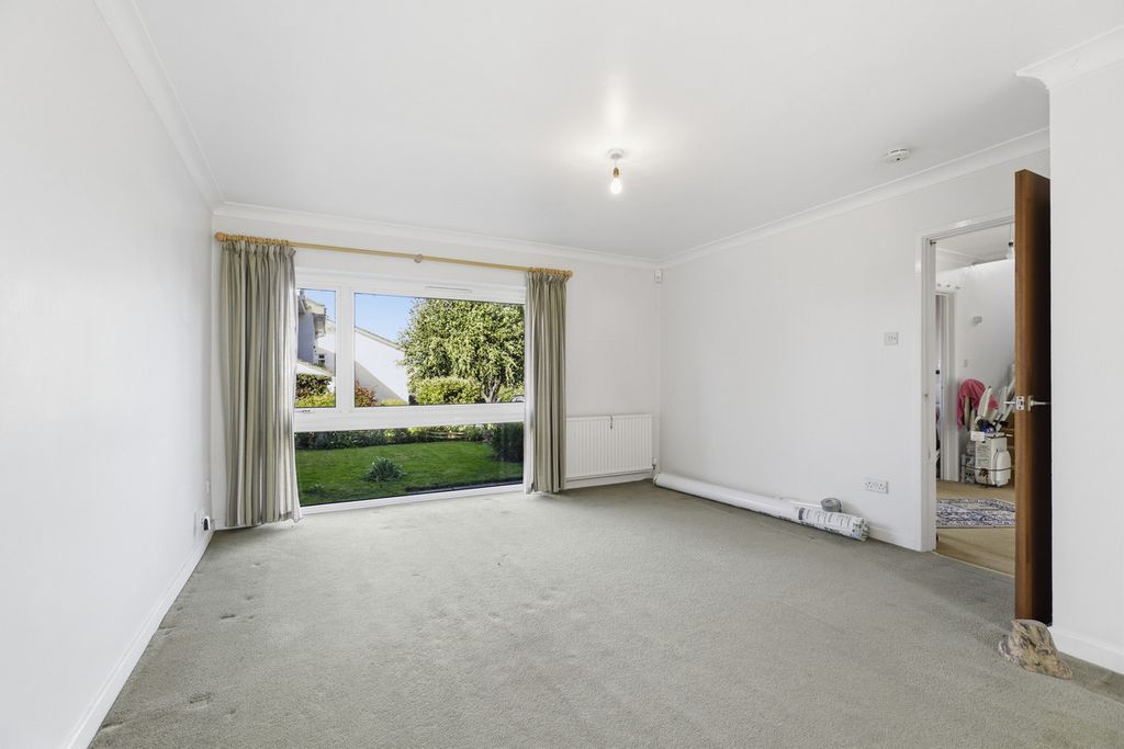 Property photo 2 of 29