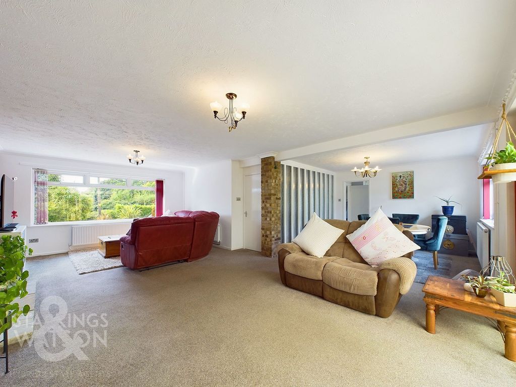 Property photo 2 of 25