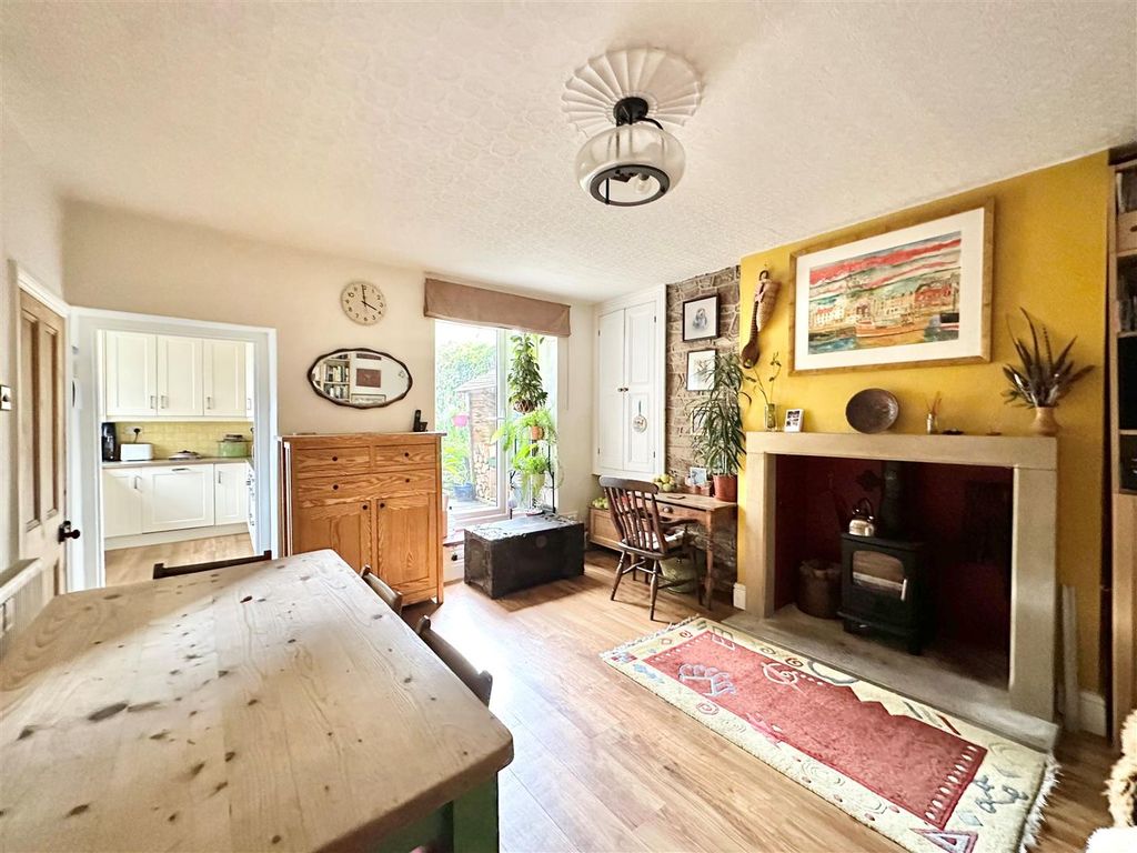 Property photo 3 of 21