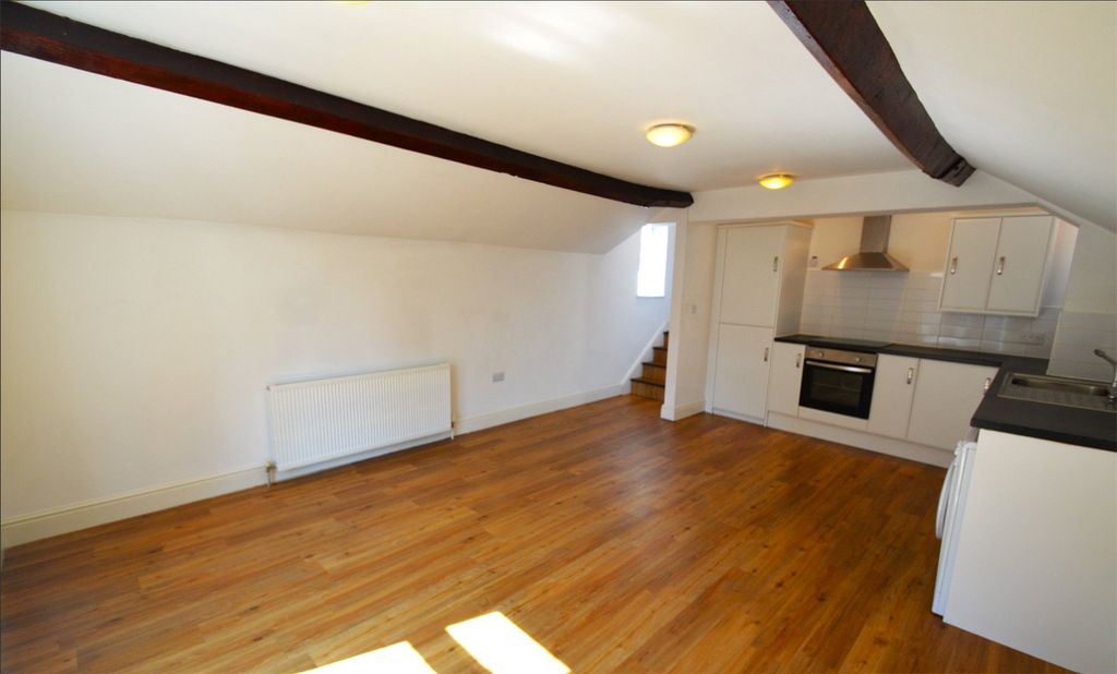 Property photo 3 of 8 Picture No. 11