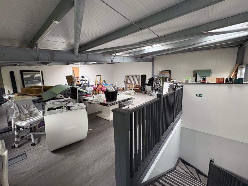 Property photo 2 of 10 Photo 3