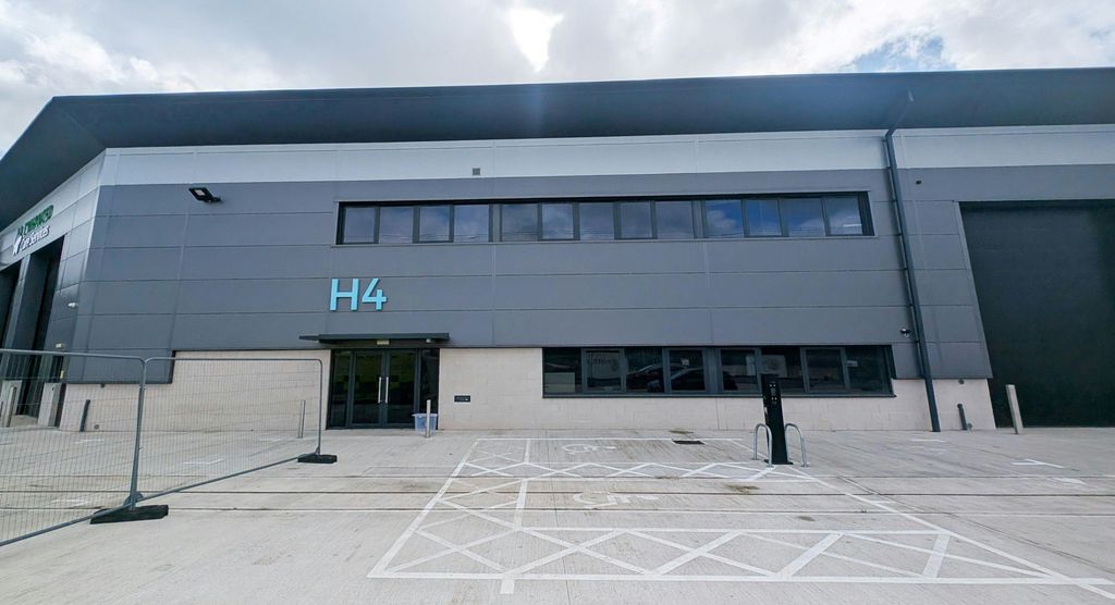 Property photo 1 of 6 Pxl_20250915_103601251Mp.Jpg