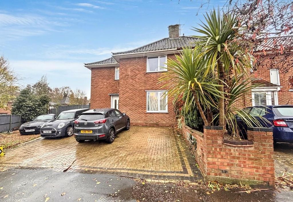 Property photo 1 of 10 Front Cropped.Jpg