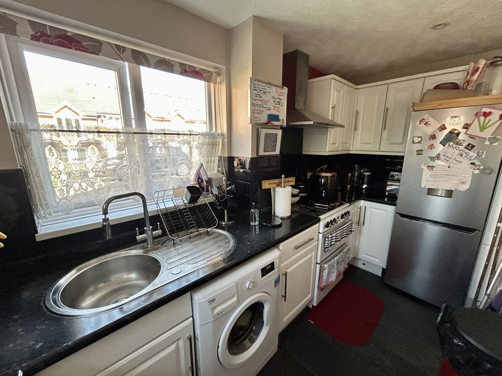 Property photo 3 of 14