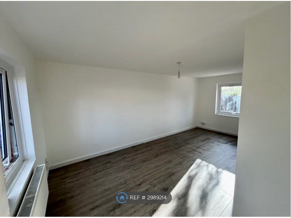 Property photo 3 of 26