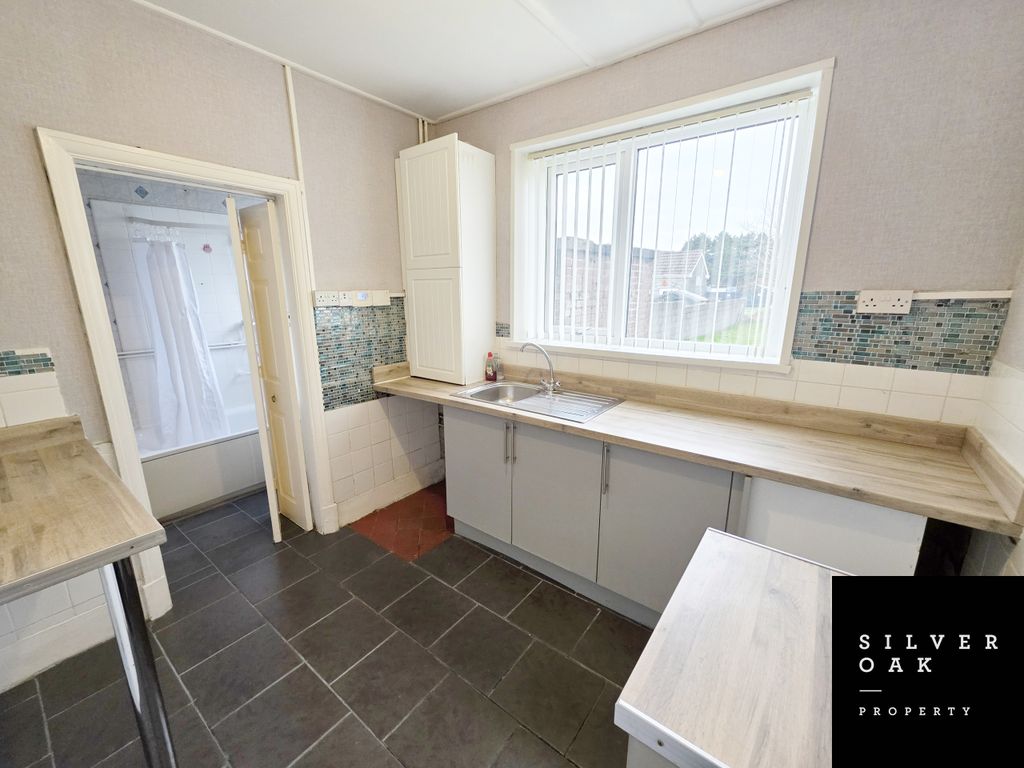 Property photo 3 of 8 3