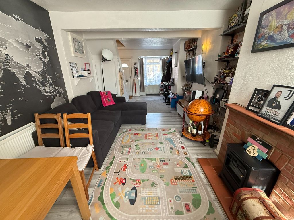 Property photo 2 of 13 3461111