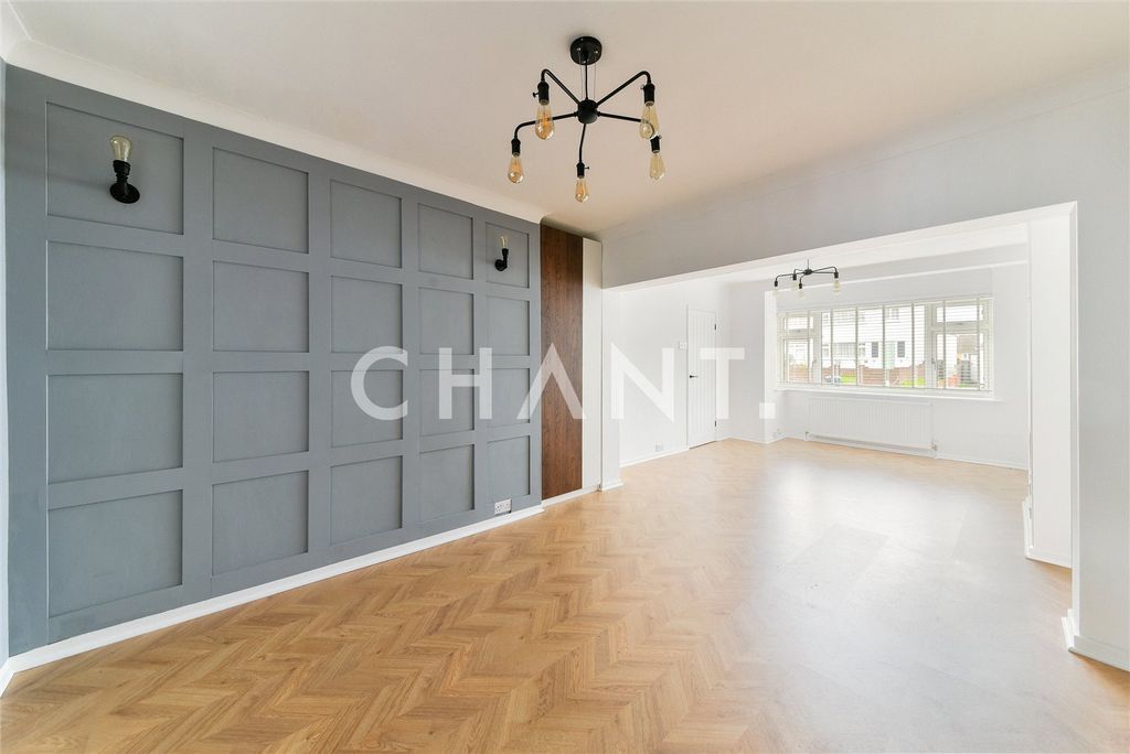 Property photo 3 of 16 Picture No. 15