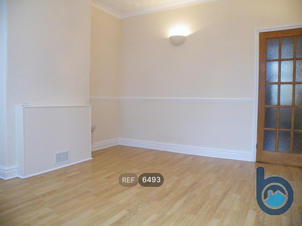 Property photo 2 of 14 Living Room