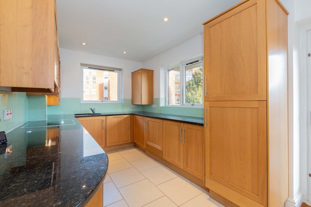 Property photo 3 of 22