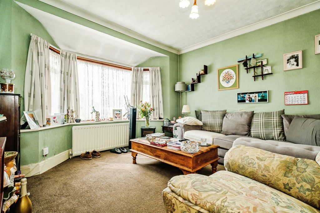 Property photo 2 of 17
