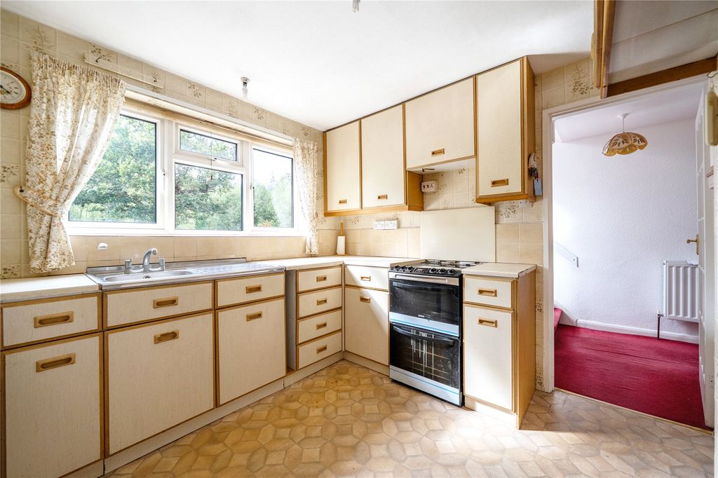 Property photo 2 of 20 Kitchen