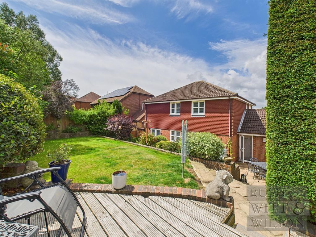 Property photo 2 of 36