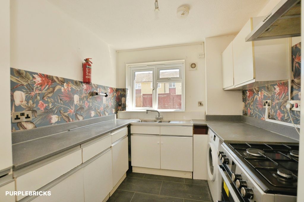 Property photo 3 of 22