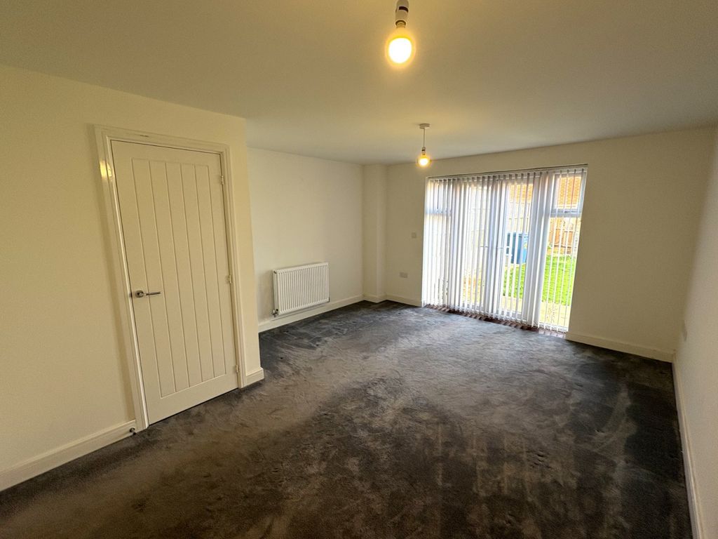 Property photo 3 of 11 Picture No. 15