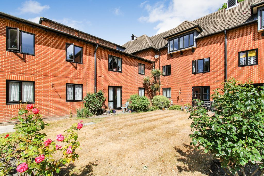Property photo 1 of 7