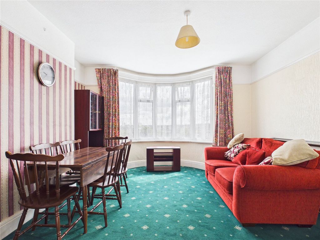 Property photo 3 of 29 Picture No. 27