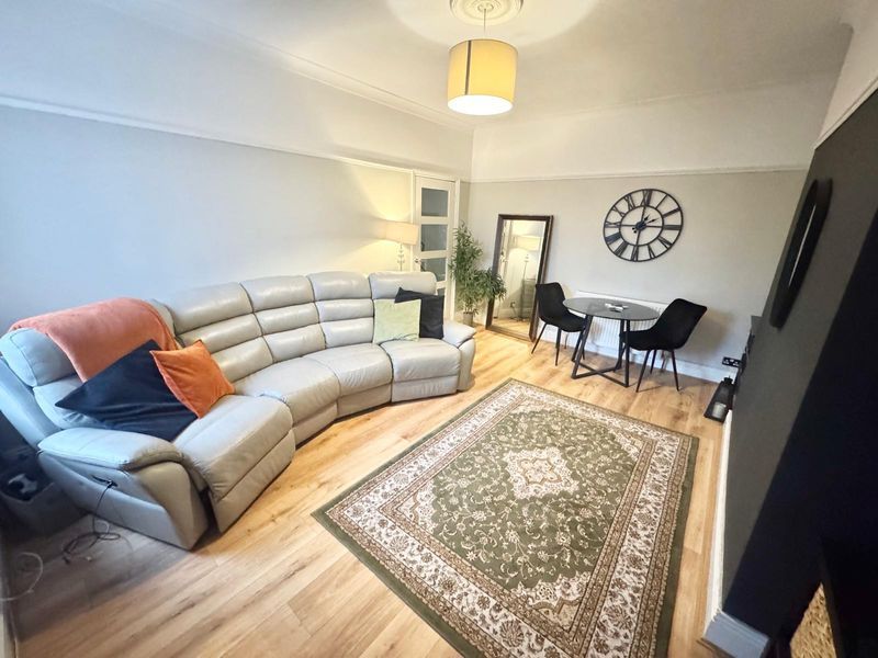 Property photo 3 of 10 Photo 6