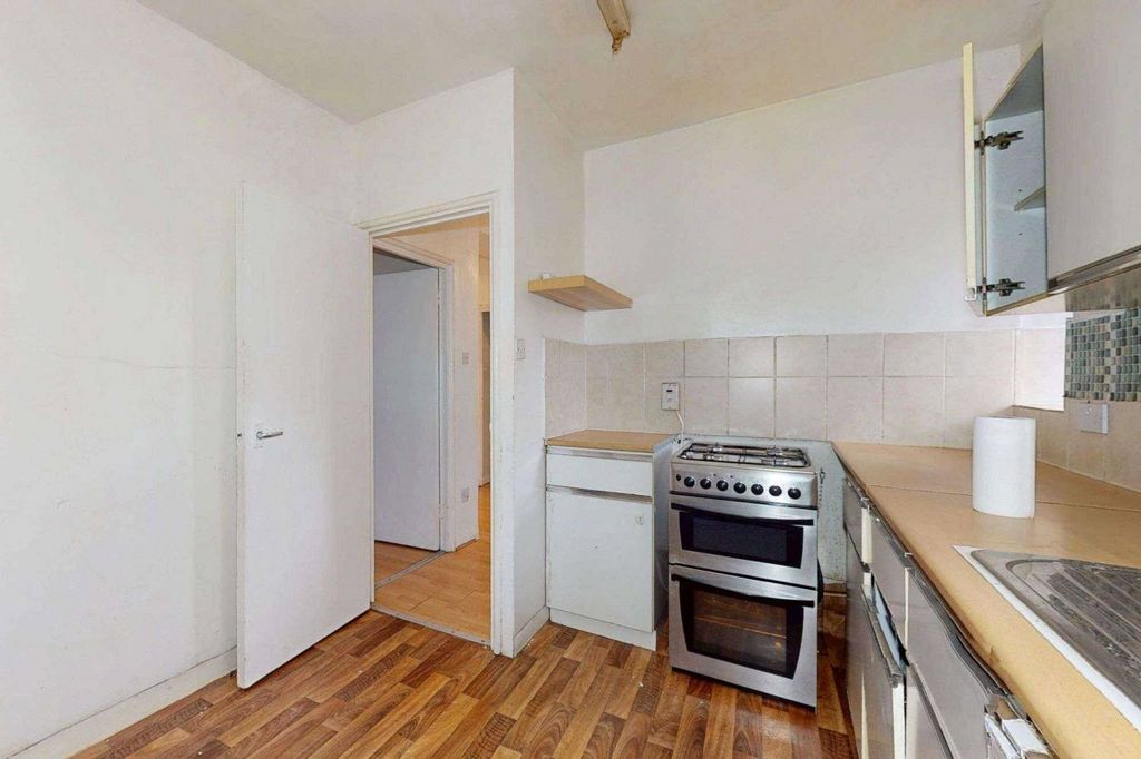 Property photo 3 of 7 Picture No. 04