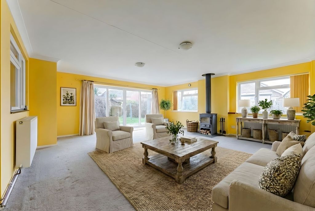 Property photo 2 of 17