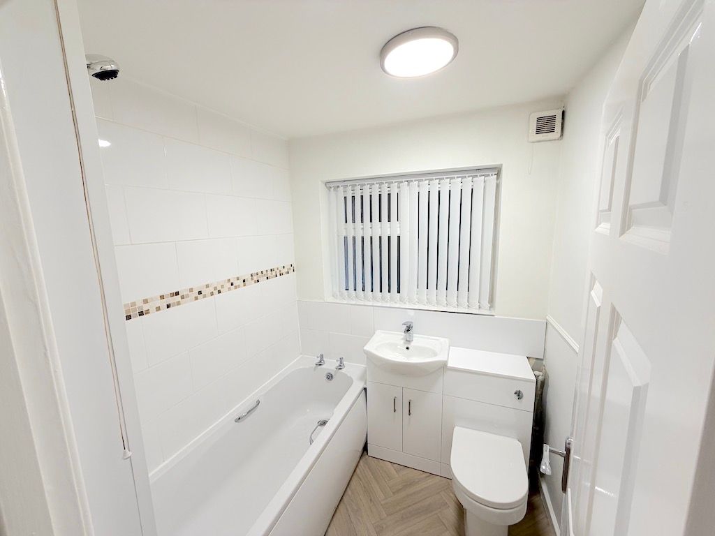 Additional image 8 of 2 bed flat for saleMalvern Avenue, Stourbridge DY9