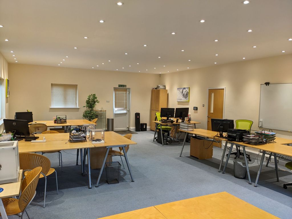 Property photo 2 of 7