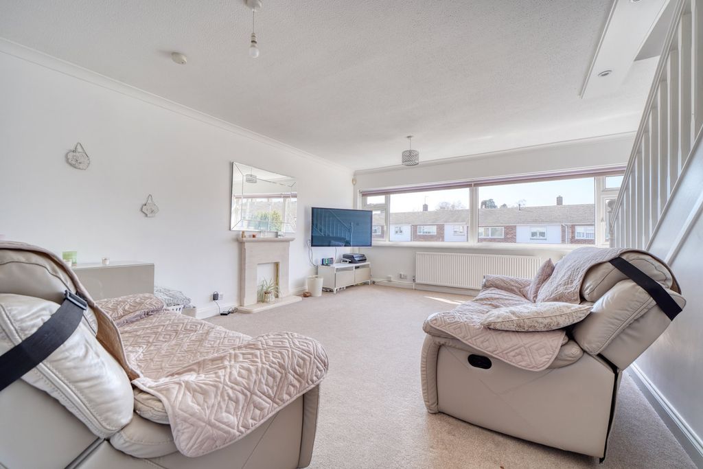 Property photo 3 of 17