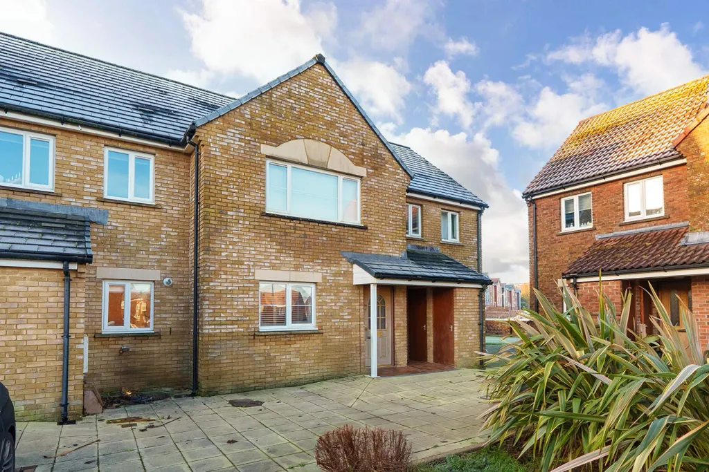 Property photo 1 of 15