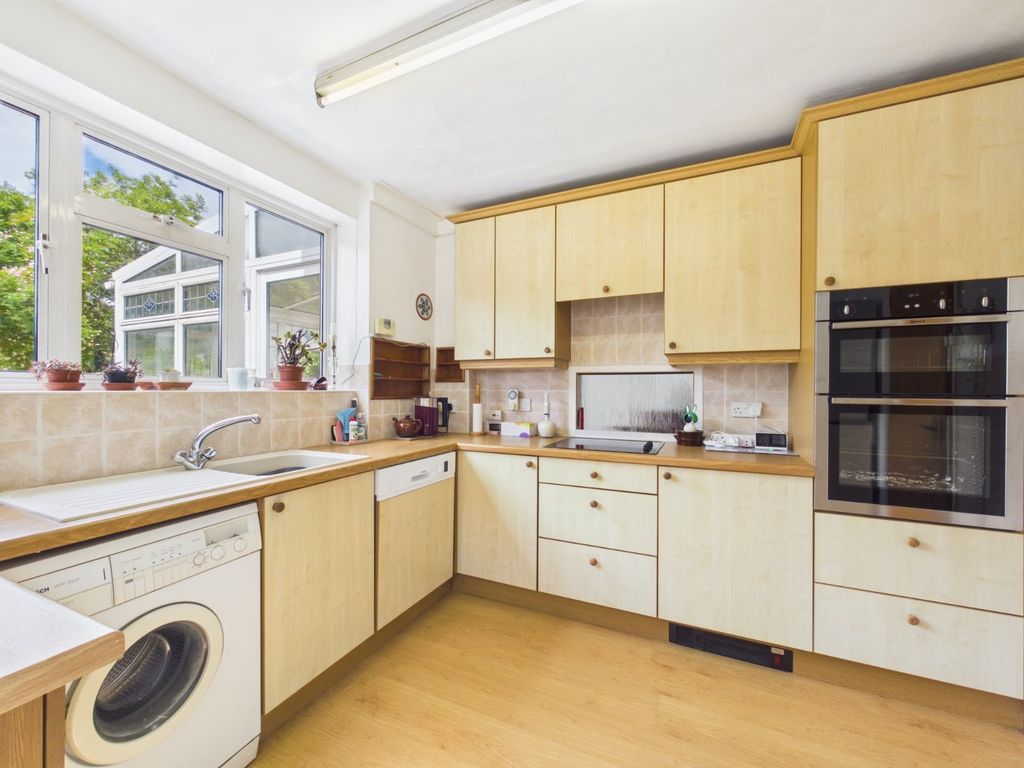 Property photo 2 of 18 Picture No. 38