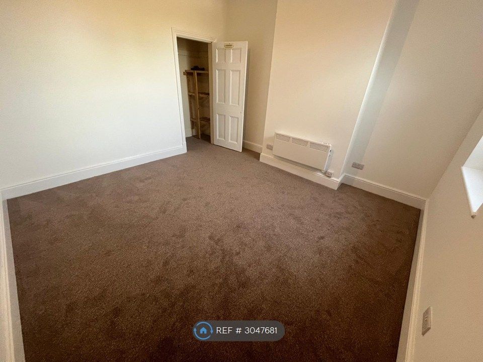 Property photo 1 of 7 Bedroom
