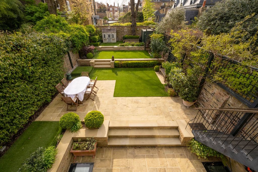 Property photo 1 of 14 Garden