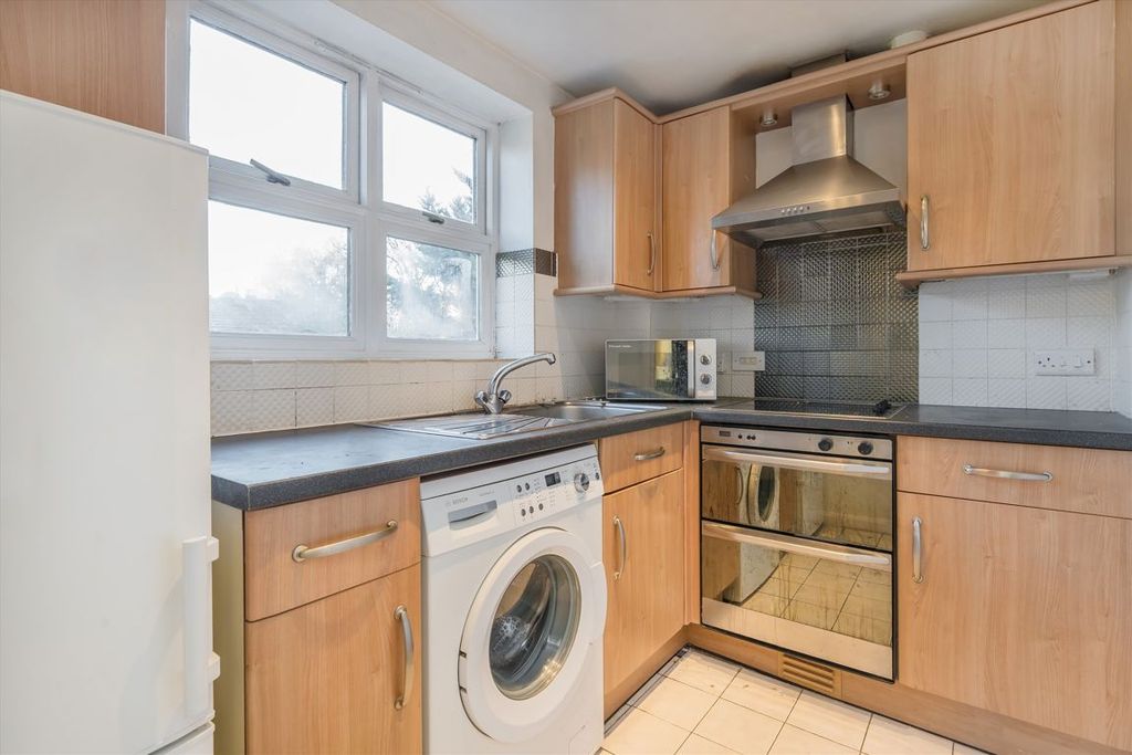 Property photo 3 of 5