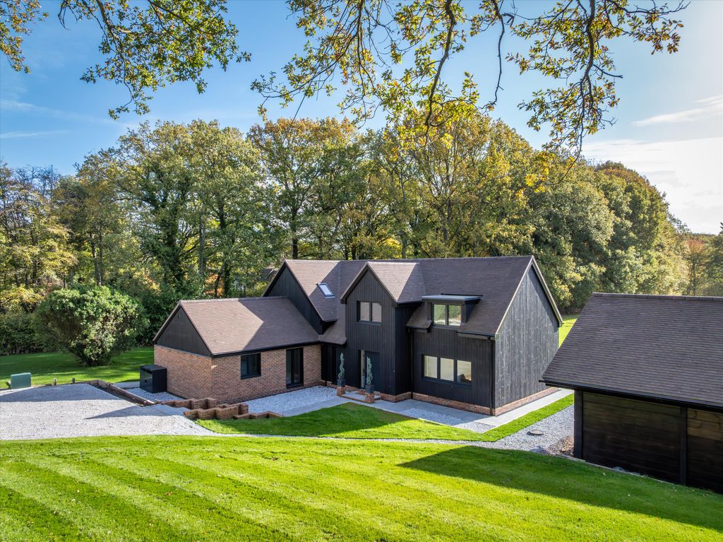 Property photo 1 of 32 Image