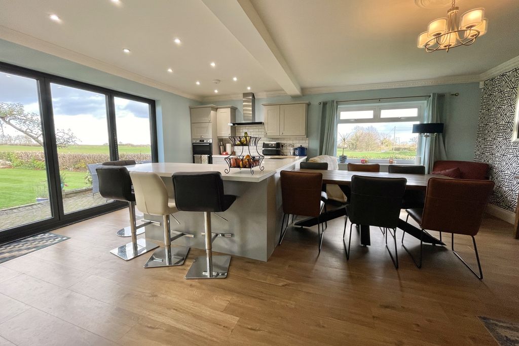 Property photo 3 of 37 11