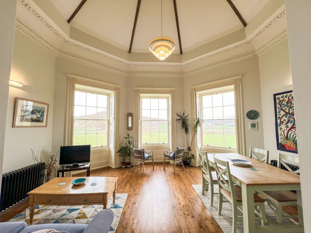 Property photo 3 of 11 Ffe013Ec-3932-42Aa-9A94-d89Ed97B3Edb