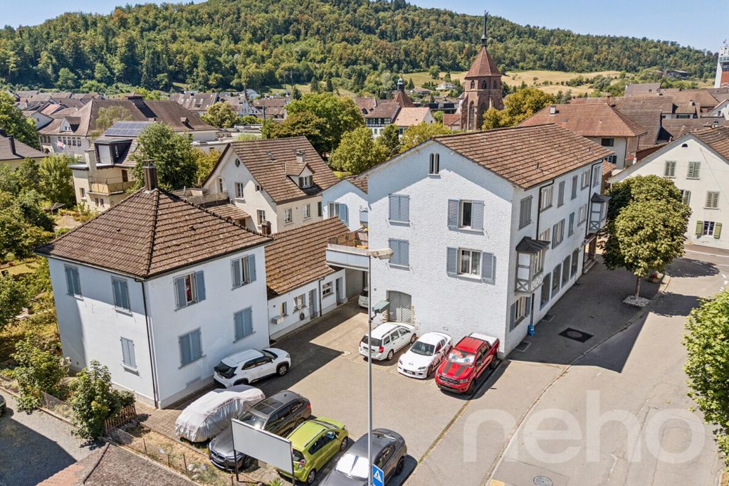 Property photo 1 of 12