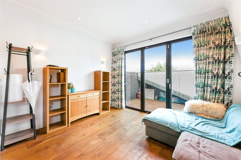 Property photo 1 of 12 Picture No. 05