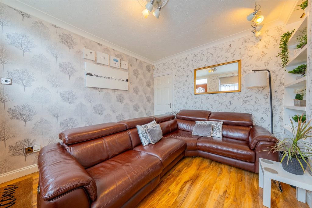 Property photo 3 of 20 Picture No. 06