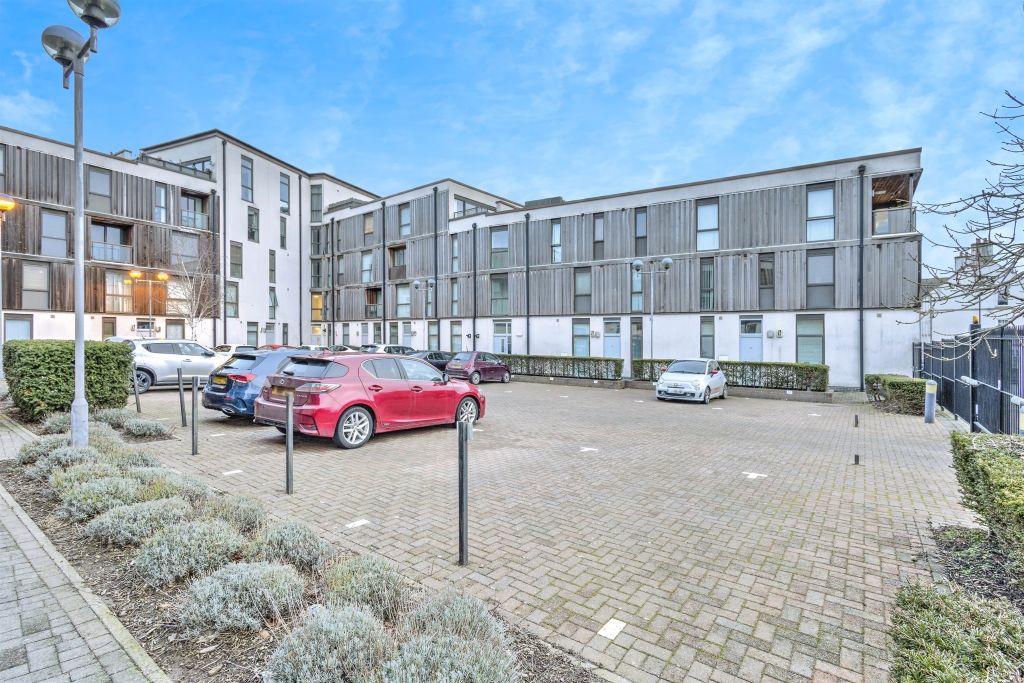 Property photo 2 of 12