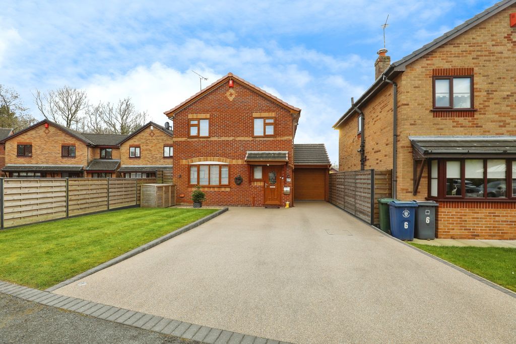 Property photo 1 of 27
