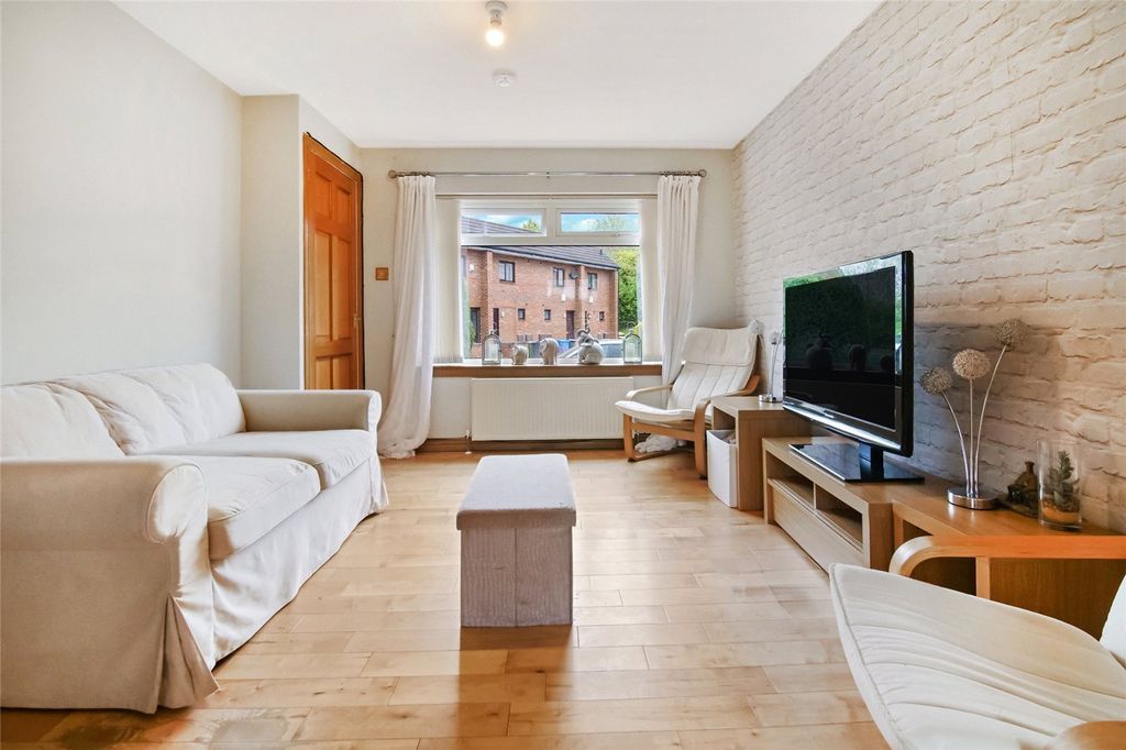 Property photo 2 of 16 Picture No. 05