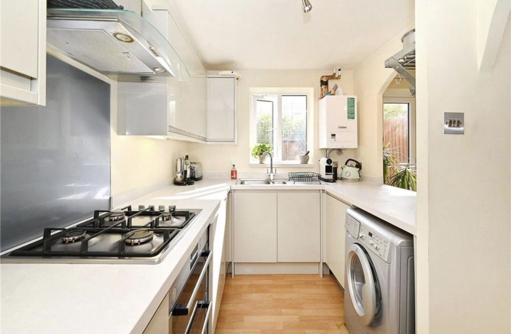 Property photo 3 of 11