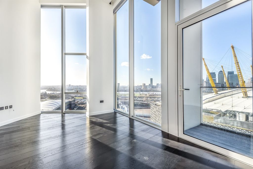 Property photo 1 of 12 (Main)