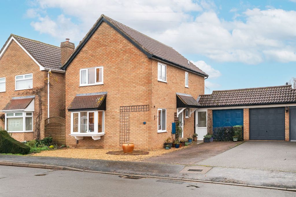 Property photo 2 of 16